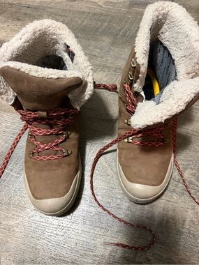 KEEN Women's Brown Sherpa-Lined Hiker Boots